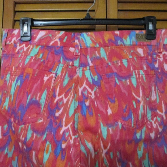 Bandolino capris, pinks, lavender, aqua, cotton stretch and pockets size 16 - Picture 7 of 8